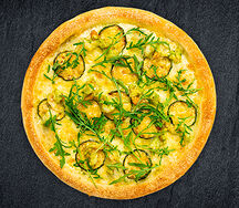 Пицца с цукини и креветками