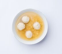 Куриный супчик с фрикадельками и пастой