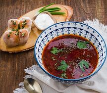 Борщ с ржаным и салом / пампушками