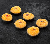 Ролл запеченный с цыпленком под сырным соусом