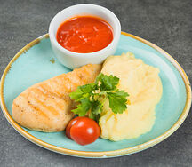 Куриное филе с картофельным пюре