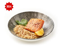 Стейк из лосося с киноа