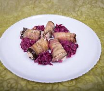 Рулетики из баклажан с ореховой начинкой
