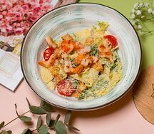 Салат Цезарь Хб с королевскими креветками
