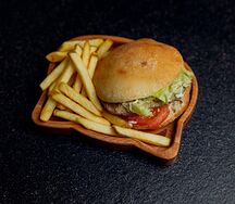 Мини-бургер с куриной котлеткой
