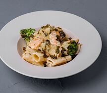 Паста ригатони с кижучем и брокколи