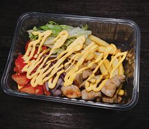 Фри с курицей и овощами