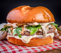 Swiss fungi burger, frites & boisson
