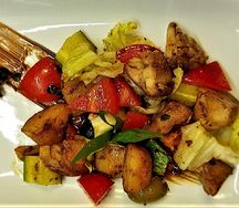 Салат Каталонский с курицей