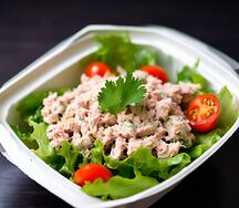 Салат с тунцом