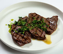 Steak de bœuf cuit à la flamme 