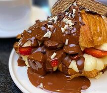 Круассан с кремом