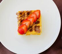 Мини-вафли с клубникой 