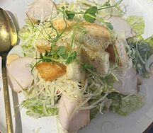 Цезарь с курицей