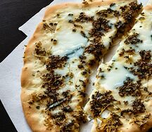Manoushe cheese & zaatar