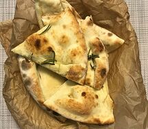 Фокачо с пармезаном