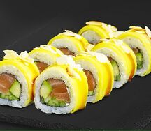 Salmon et tempura mango wrap