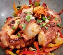 Sauté de poulpes aux légumes