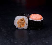 Мини ролл с лососем терияки