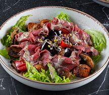 Салат с ростбифом