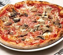 Pizza proscuto e funghi