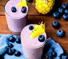 Blueberry & pineapple smoothie