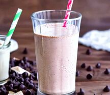 Banana & Chocolate Milkshake