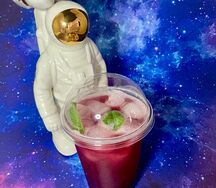 Лимонад с черной смородиной