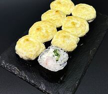 Запеченный ролл с крабом
