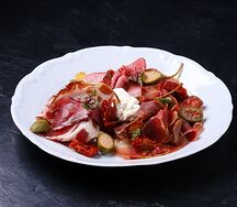 Мясная тарелка 