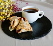 Печенье Гусиные лапки с вишней