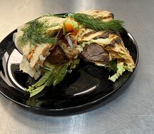 Гирос с шашлыком из cвинoй шеи