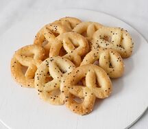 Печенье крендель с маком