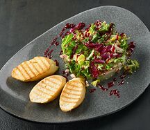 Салат с копченым цыпленком и ананасами