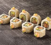 Лосось в кунжуте