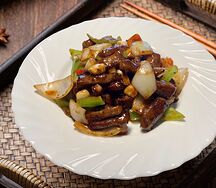 B8 Говядина в соусе из чёрного перца