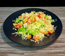 Салат Цезарь с курицей