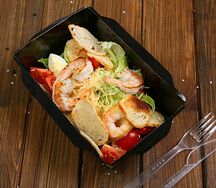 Салат Цезарь с креветками