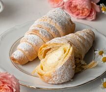 Пирожное Трубочка слоеная со сливками