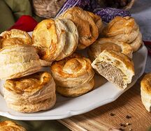 Пирожки слоеные с говядиной