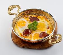 Яичница с суджуком