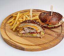 Бургер с цыпленком