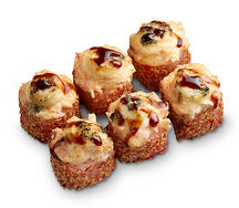 Ролл запеченный с крабом, креветкой и горгонзолой