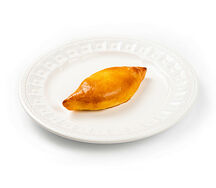 Пирожок с капустой и яйцом