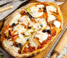 Римская пицца Пьемонтезе с сыром скаморца