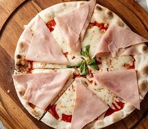 Детская пицца Маргарита с ветчиной