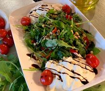 Салат Страчателла и руккола