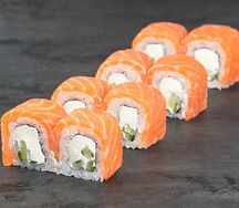 Ролл Филадельфия с огурцом