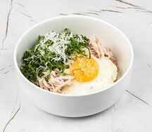Зелёная гречка с пастрами из индейки и грибами	