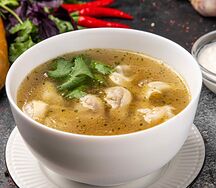 Чучвара (пельмени с бульоном)